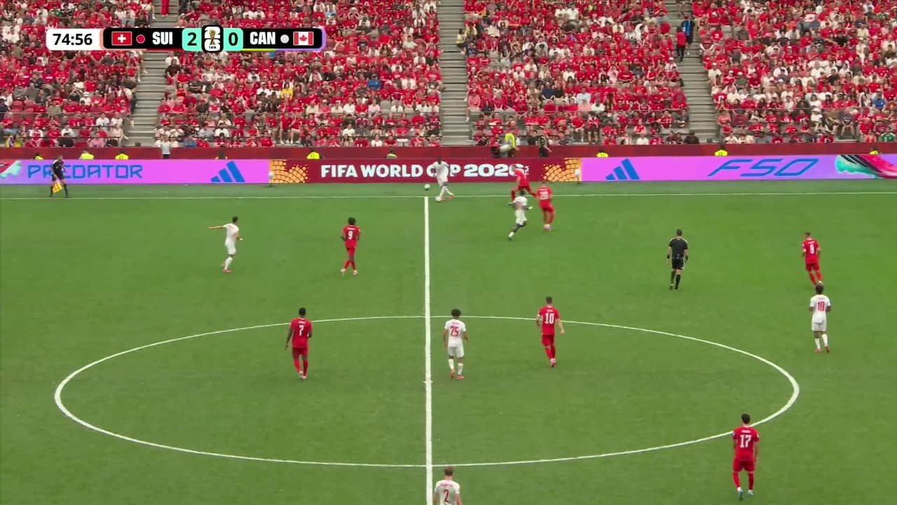 ¡GOL!  anota para Canadá. Promise David