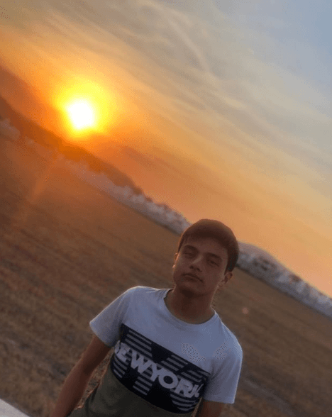 “Si llega y está en mi casa, 
<b>le cierro la puerta en la jeta </b>porque no lo conozco y le llamo a mi mamá y le digo ‘oye, llegó un señor y ya”, dijo en aquella ocasión el joven.