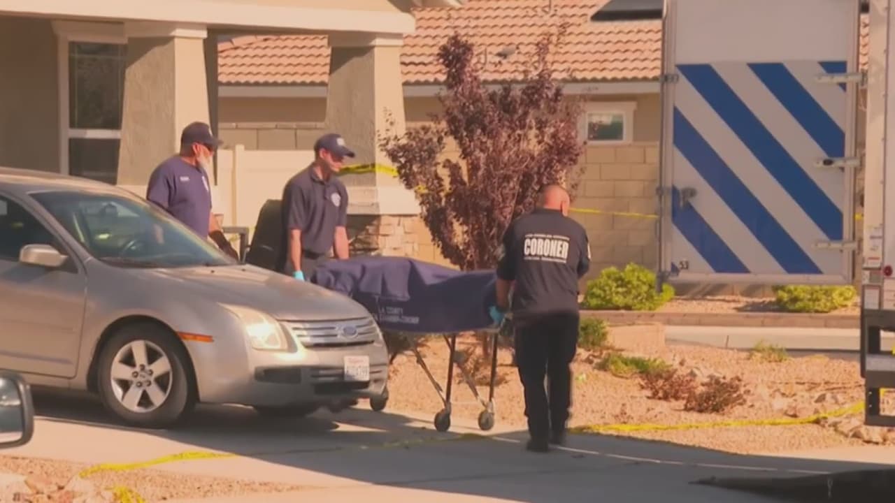 <b>Un padre es señalado de asesinar a balazos a sus cuatro hijos y a su suegra</b>
<br>
<br>Los menores, todos con edades por debajo de los 12 años, así como la abuela de los pequeños, fueron encontrados por la madre de los niños. El padre se entregó voluntariamente a las autoridades en California.