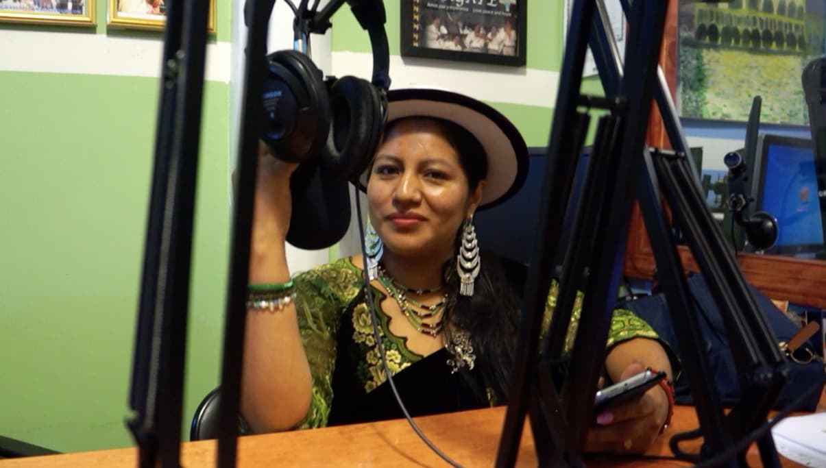 Deisy Alvarez suele lucir la vestimenta tradicional kichwa casi todos los días.