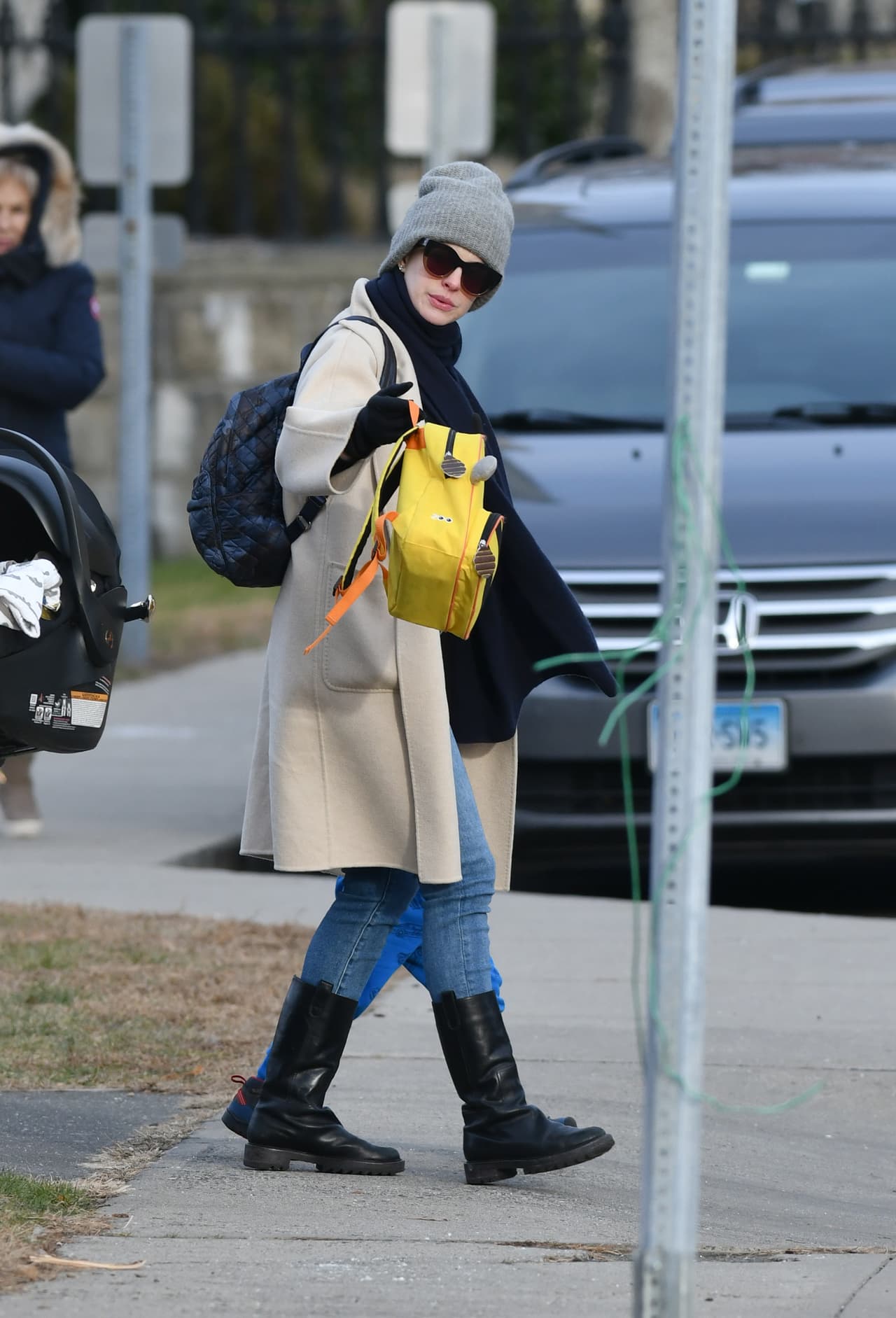 <a href="https://www.univision.com/entretenimiento/celebridades/anne-hathaway-pide-apoyo-a-la-paternidad-en-el-dia-internacional-de-la-mujer">Hathaway</a> es muy discreta en cuanto a su vida personal, por lo que ha mantenido en completo 
<b>hermetismo</b> todo lo relacionado con su embarazo y ahora, su posible recién nacido.
<br>