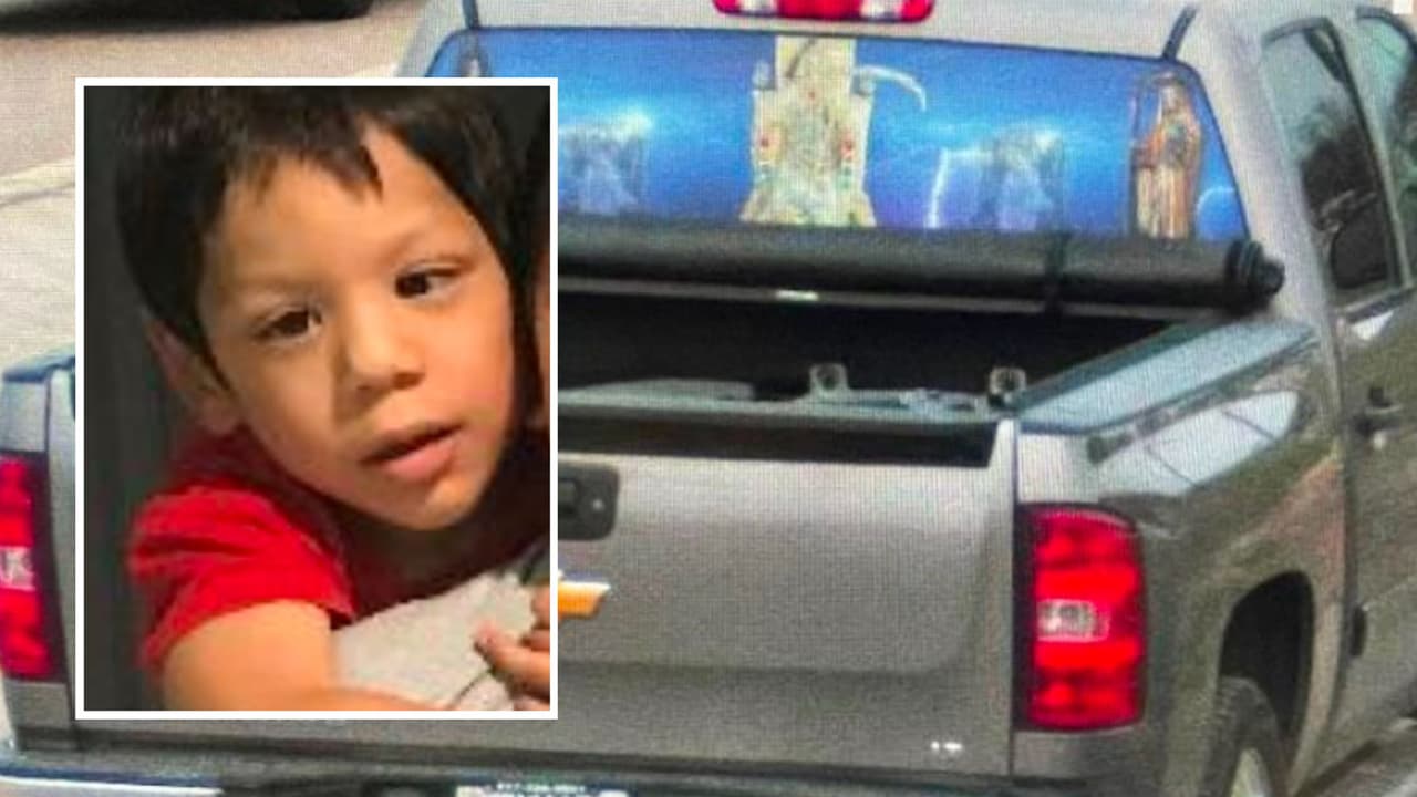 ¿Quién tiene al pequeño Noel? Su papá está en México y su mamá se dio a la fuga, dicen autoridades en Texas
