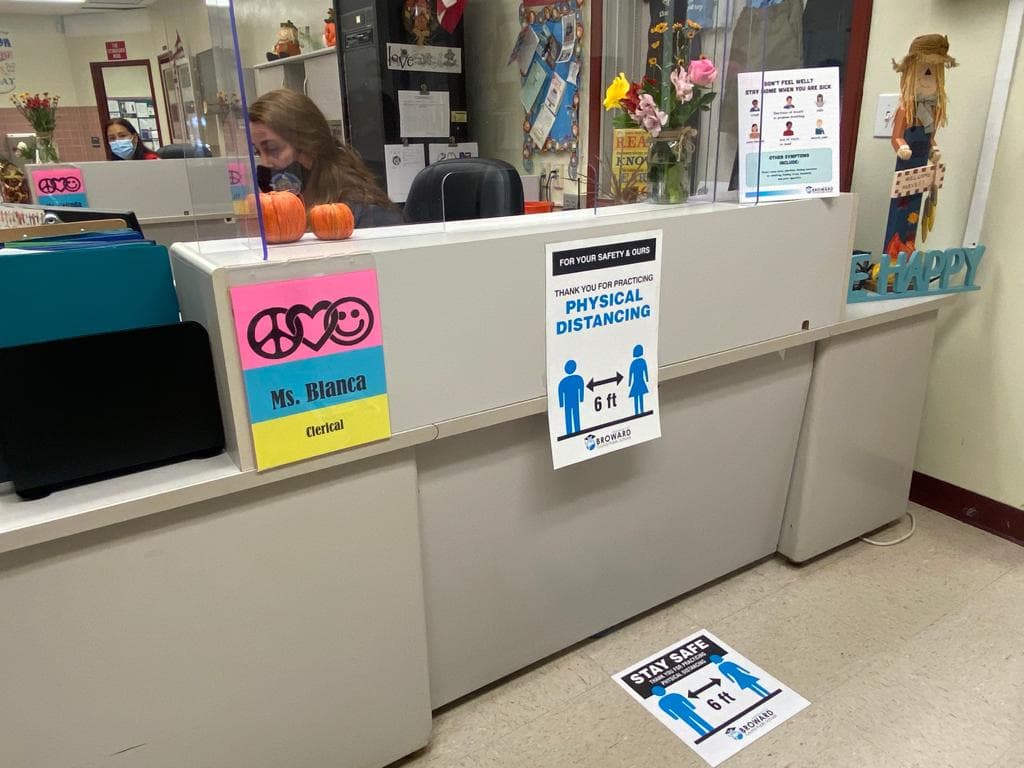 El regreso de los estudiantes a la aulas se implementará de manera progresiva del viernes 9 hasta el 15 de octubre.