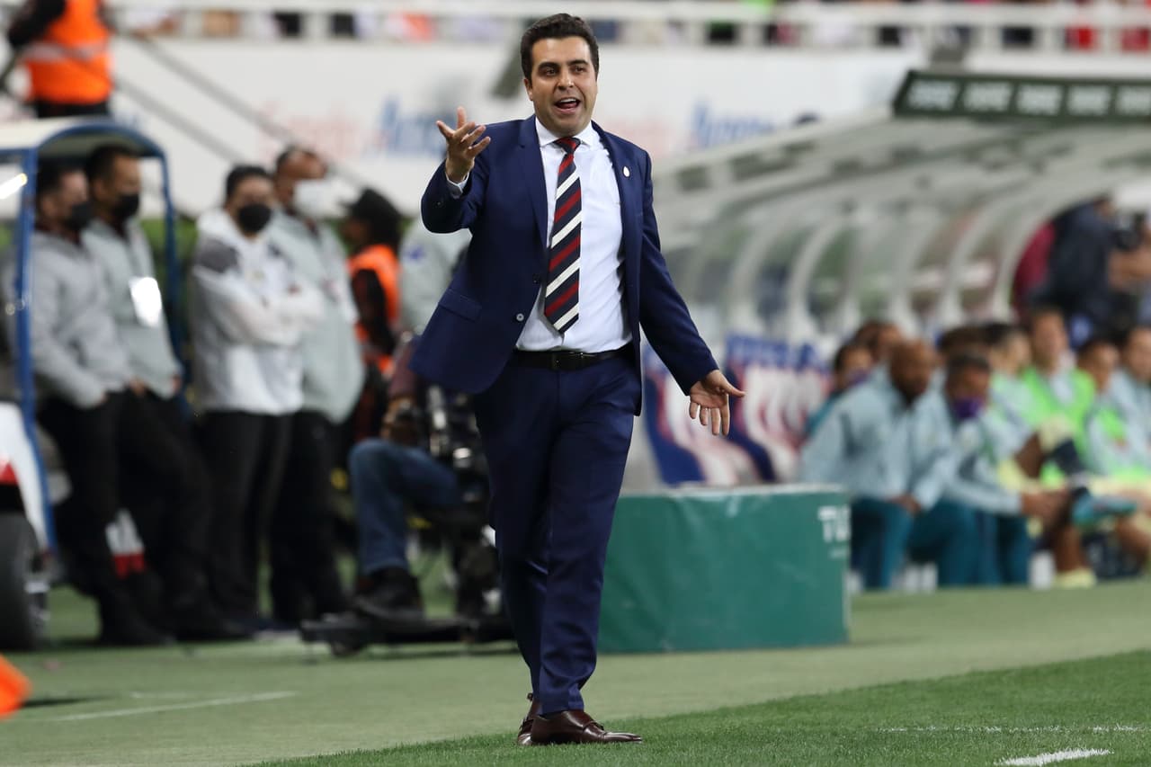 El Guadalajara y las Águilas brindaron un duelo poco espectacular en el Estadio Akron, aunque los locales tuvieron mejores oportunidades para marcar.