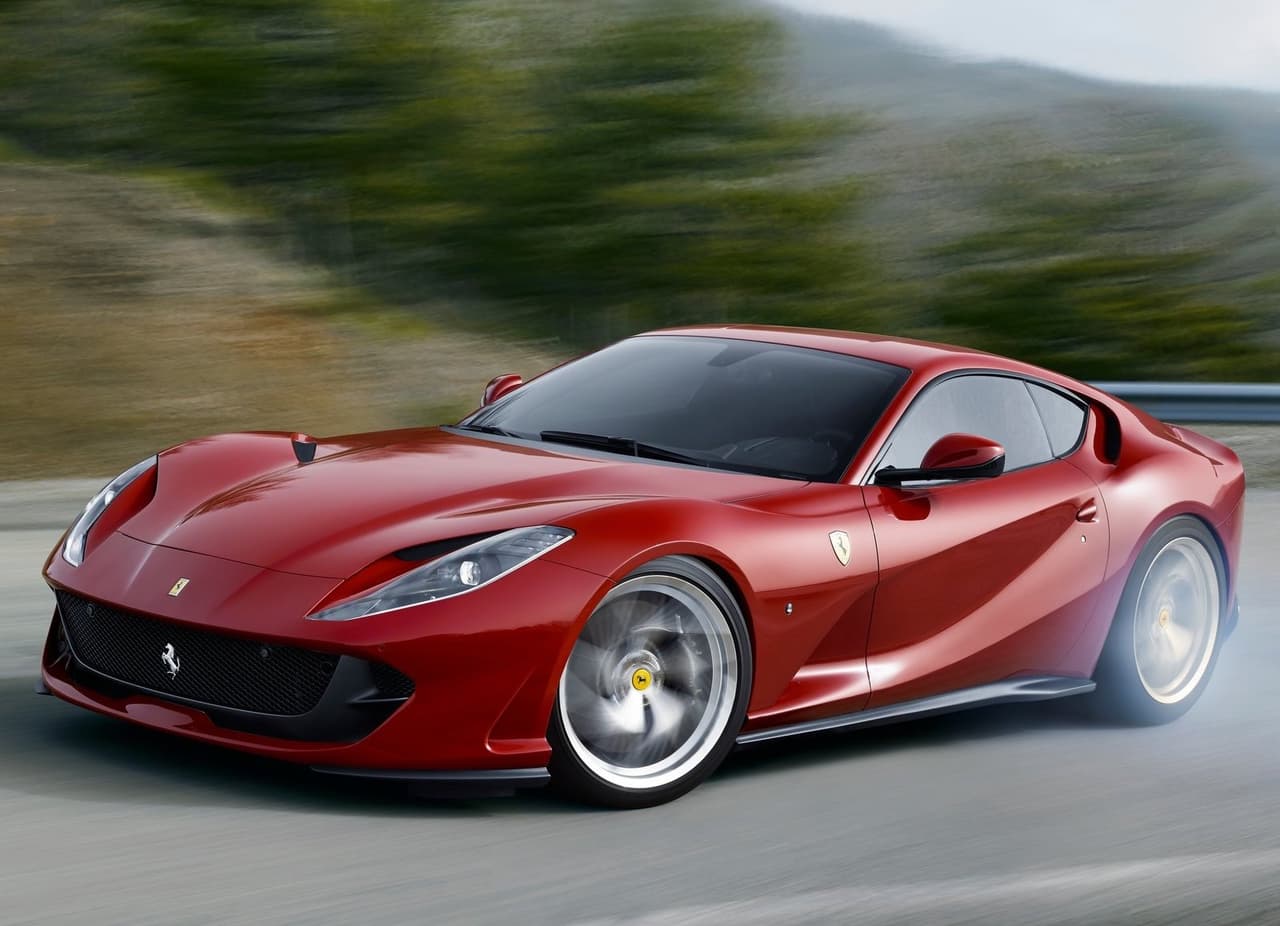<h3 class="cms-H3-H3"><b>7. Ferrari 812 Superfast</b></h3>
<br>
<br>
<b>Velocidad máxima:</b> 211 mph (340 km/h)
<br>
<b>0 a 62 mph (100 km/h):</b> 2.9 segundos
<br>
<b>0 a 124 mph (200 km/h):</b> 7.9 segundos
<br>
<b>¼ de milla:</b> 10.4 segundos