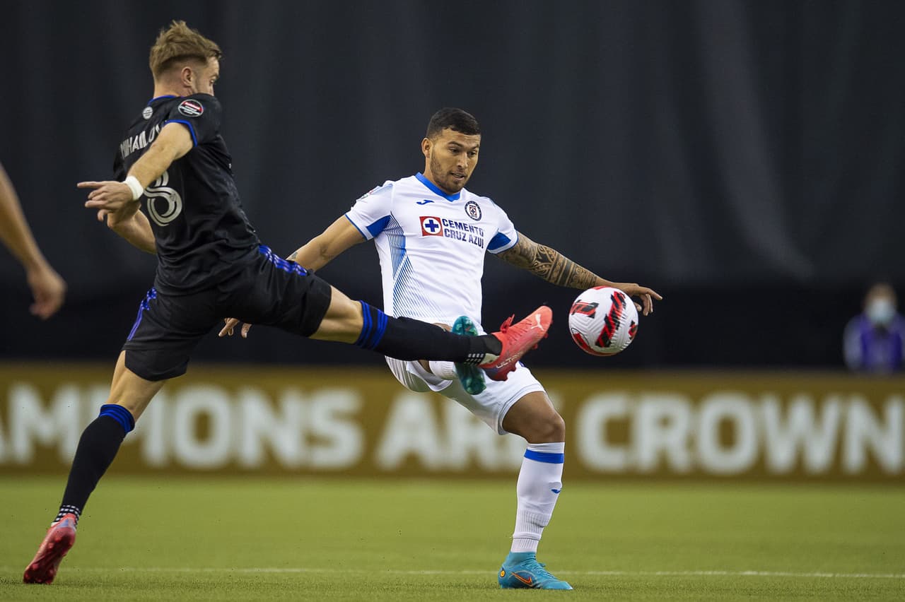 Cruz Azul igualó 1-1 en su visita a Montreal y avanzó a las Semifinales gracias al marcador global; Uriel Antuna adelantó a La Máquina antes de que Rudy Camacho emparejara las acciones.