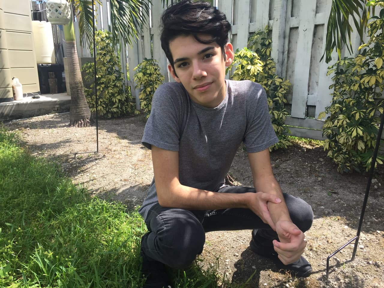 Nuestras cámaras se colaron en casa de Yoandri. El cubano nos mostró los rincones de su crib.