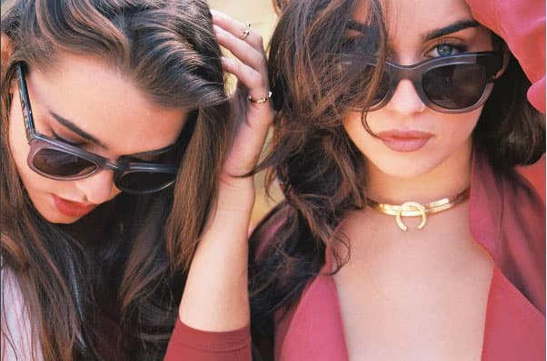 A través de las redes sociales, Lauren Jauregui y Lucy Vives compartieron imágenes de una sesión fotográfica que tuvieron juntas.