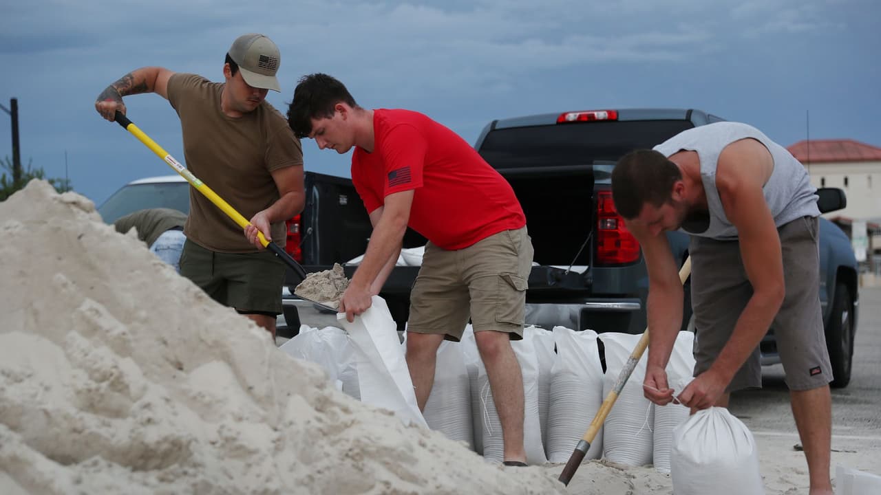 A pesar de que el huracán Sally aún no ha llegado a tierra, en Biloxi, la marea ha estado subiendo minuto a minuto y ya comenzaron las lluvias y vientos. Los habitantes de la costa de Mississippi y Alabama se encuentran en alerta.
