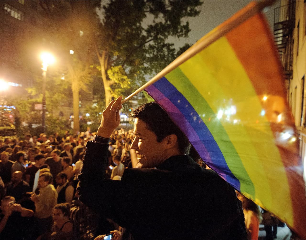 Portada de la edición del desfile del Orgullo LGBTT de Nueva York del New York Daily News! Foto tomada por James Keivom, NY Daily News.
