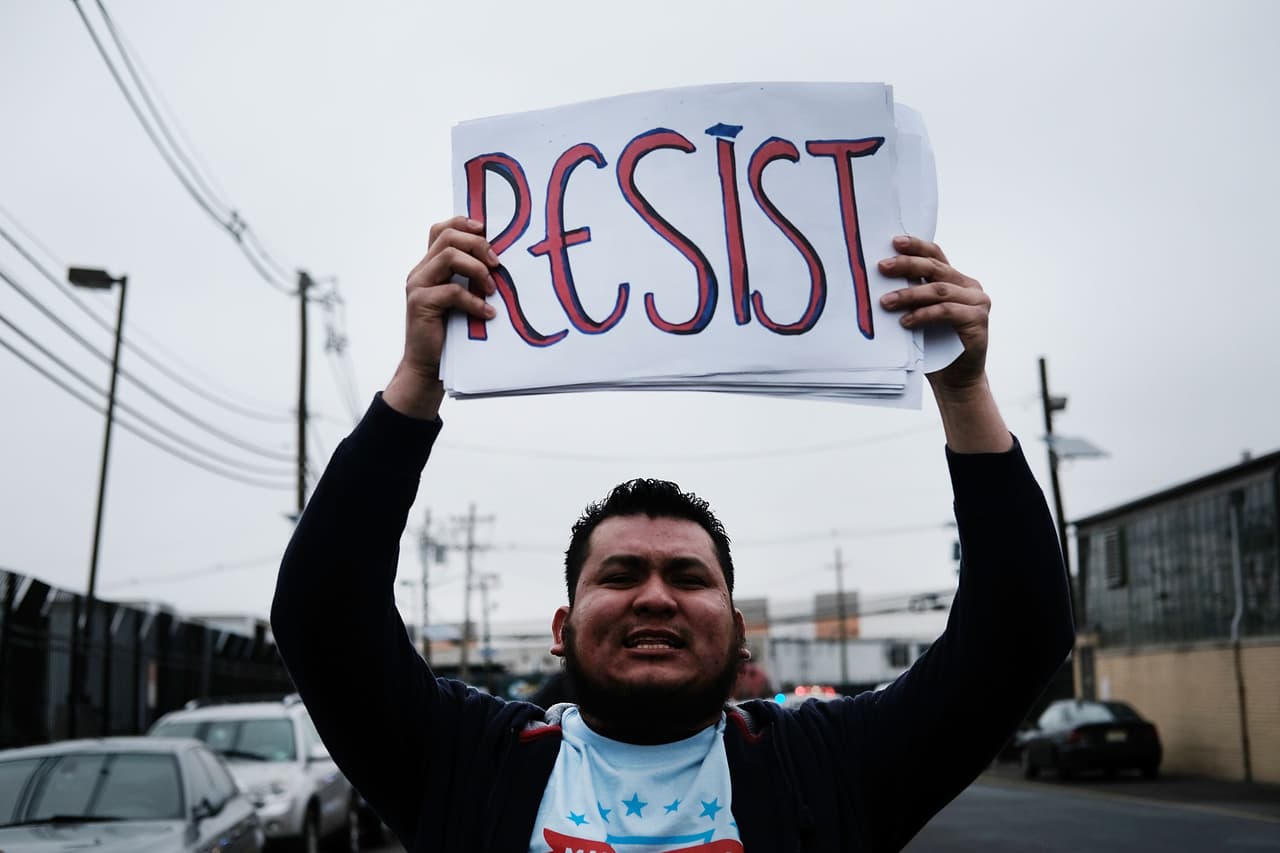 ¿Y si los hispanos se vengan de Trump en las elecciones de 2018?