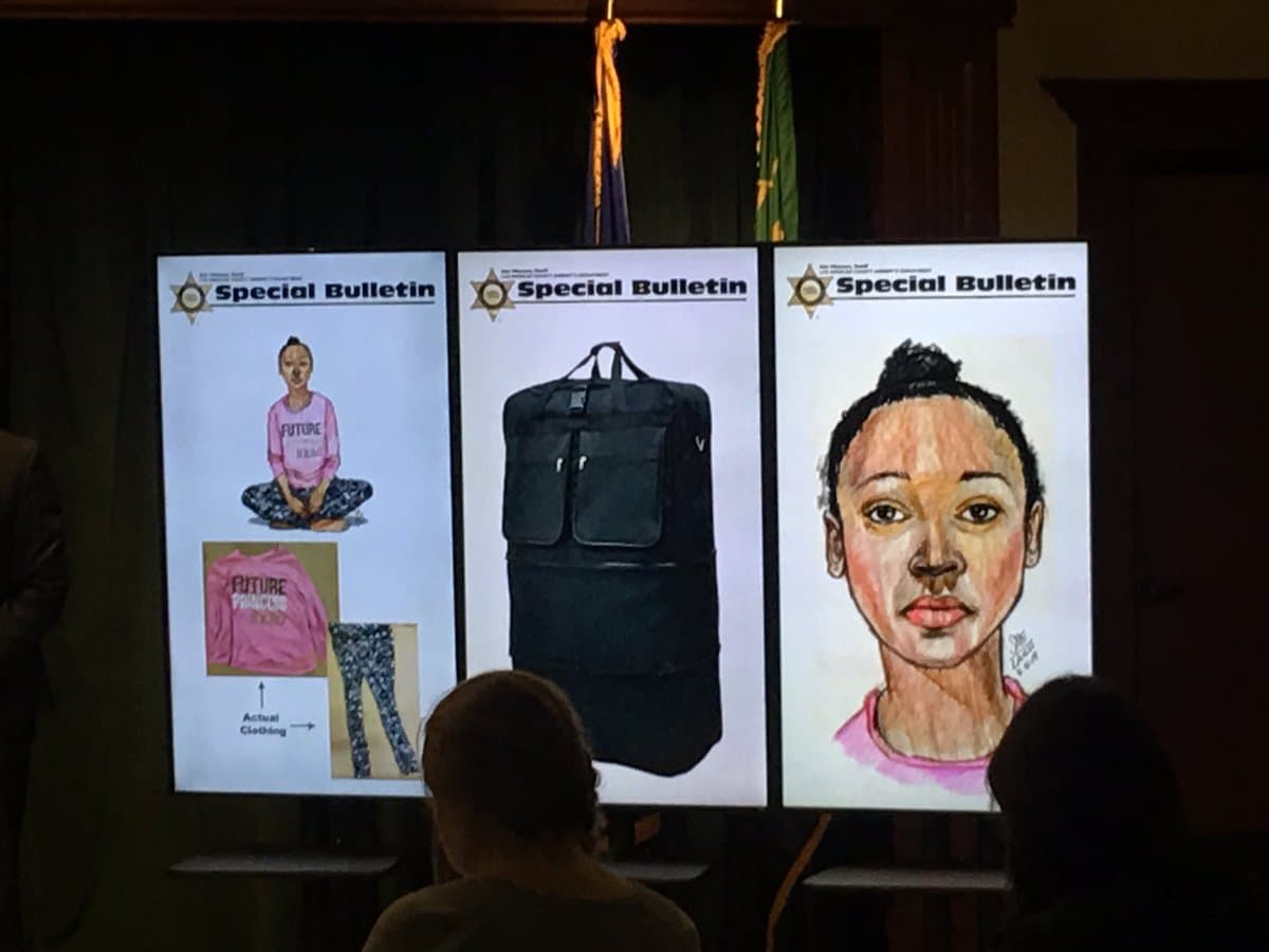 <b>Trinity Love Jones, de 9 años</b>
<br>
<br>
<b><a href="https://www.univision.com/local/los-angeles-kmex/trinity-love-de-9-anos-aparecio-muerta-en-una-maleta-y-ahora-el-novio-de-su-madre-esta-acusado-del-crimen">La niña de 9 años apareció muerta dentro de una maleta</a></b>, el 5 de marzo de 2019 en un camino ecuestre en Hacienda Heights, a unas 20 millas del centro de Los Ángeles. Su madre y su pareja son los principales sospechosos de su asesinato.
<br>