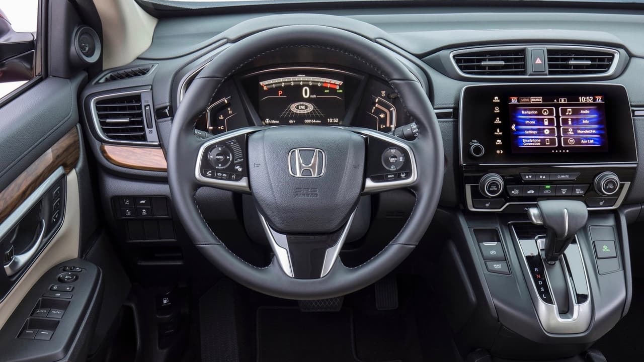 <h3 class="cms-h3-H3">5. Honda</h3>
<br>
<br>La celebre marca japonesa logró el quinto lugar entre las marcas automotrices más valiosas de 2018 con una valoración de 
<b>12,740 millones de dólares</b>. Honda es el fabricante de los modelos CR-V, Civic y Accord los cuales forman parte de la lista de los 10 modelos más vendidos en Estados Unidos.
<br>
<br>Honda es la primera de las marcas automotrices en entrar en la lista de 100 marcas más valiosas de BrandZ, ocupando el lugar 97.