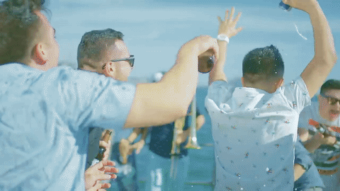 Y con puro baile así acaba 'Las Ultras'. ¿Será la ganadora de esta terna en Premios Juventud?