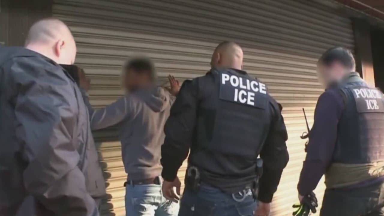 ¿Operativos de ICE está escaseando la mano de obra en trabajos de EUA?
