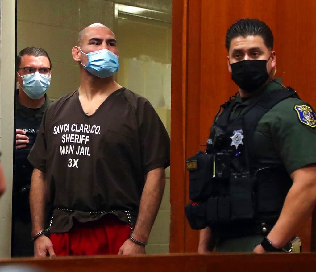 26 años de cárcel, la batalla legal del peleador Caín Velásquez por supuesto intento de asesinato