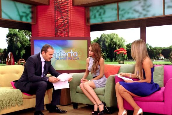 Junto a Alan Tacher revisaban muy atentos sus intervenciones.