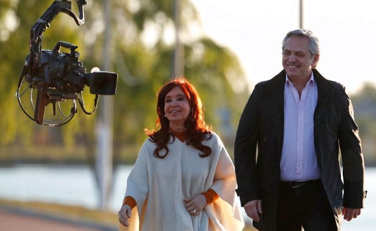 Fernández dijo que protegerá a sectores de la industria local.