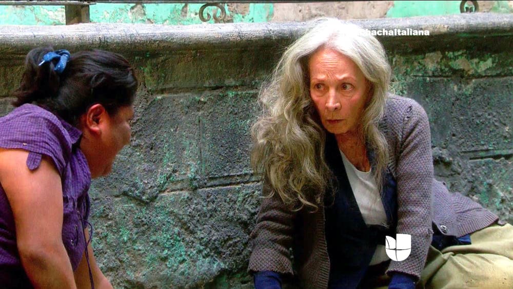 Su primera aparición en la pantalla chica fue en la telenovela “Señora Tentación” en el año de 1994.