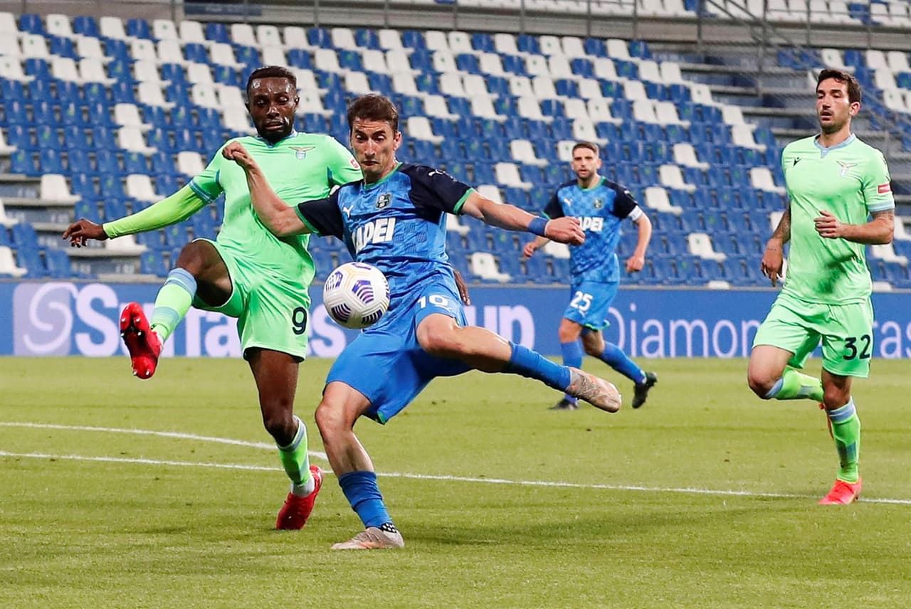 Lazio cayó ante Sassuolo 0-2, pero aún así, ya quedó calificado para la UEFA Europa League en su próxima edición. Kyriakopoulos y Berardi anotaron para los locales.