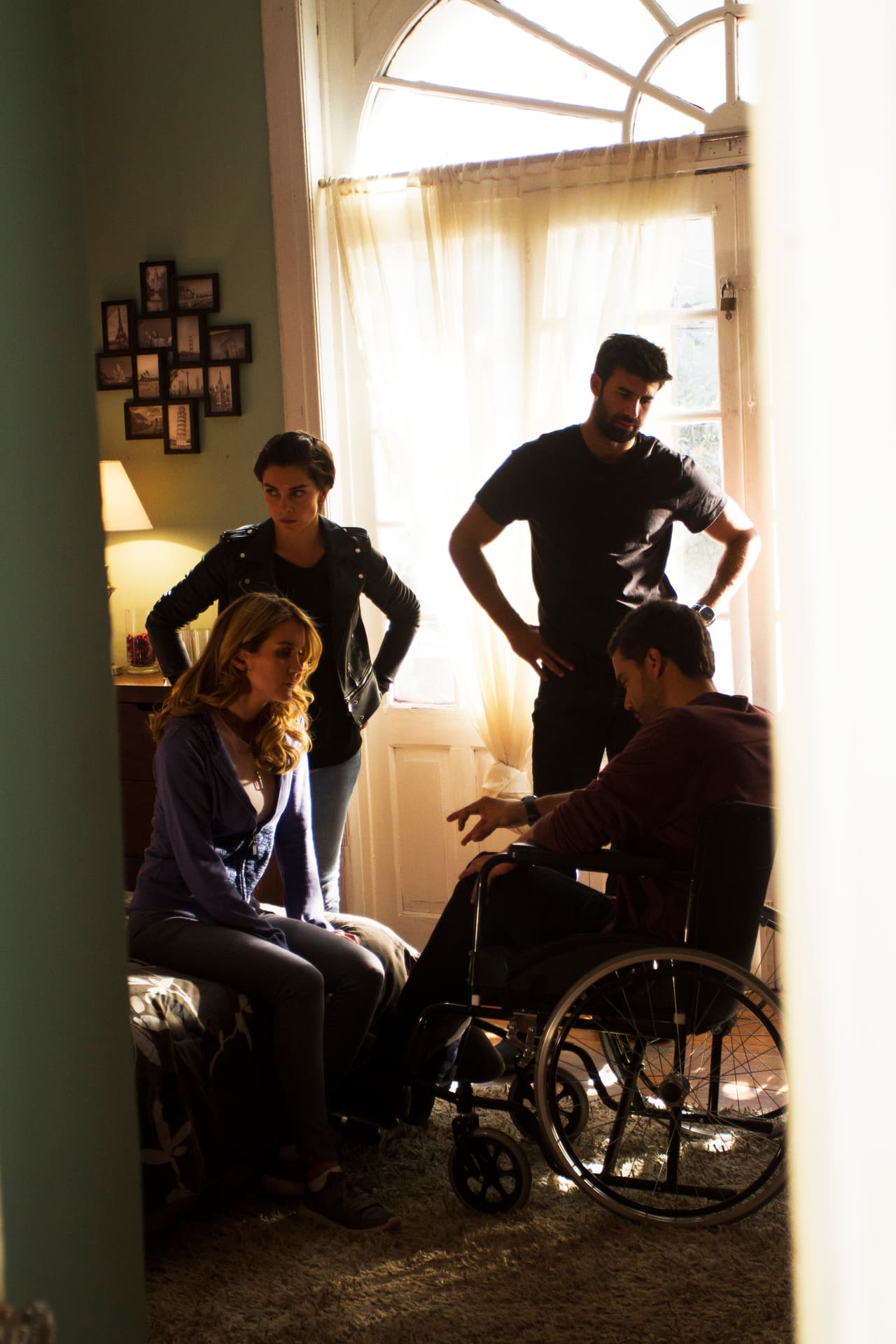 El teniente se puso feliz al verla, pero no todas eran buenas noticias.