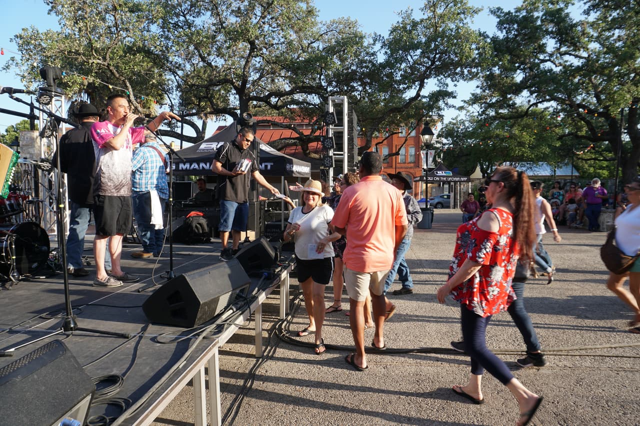 Ram Herrera, Los Banger Broz and Jorge Alejandro took the stage inside La Villita.