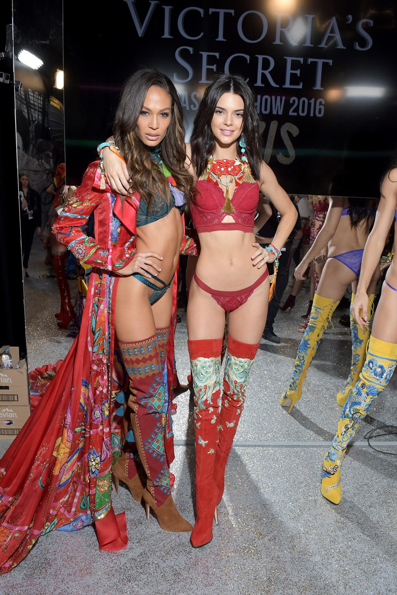 Joan es muy amiga de Kendall Jenner, otra supermodelo y embajadora de la marca Estée Lauder igual que Joan.