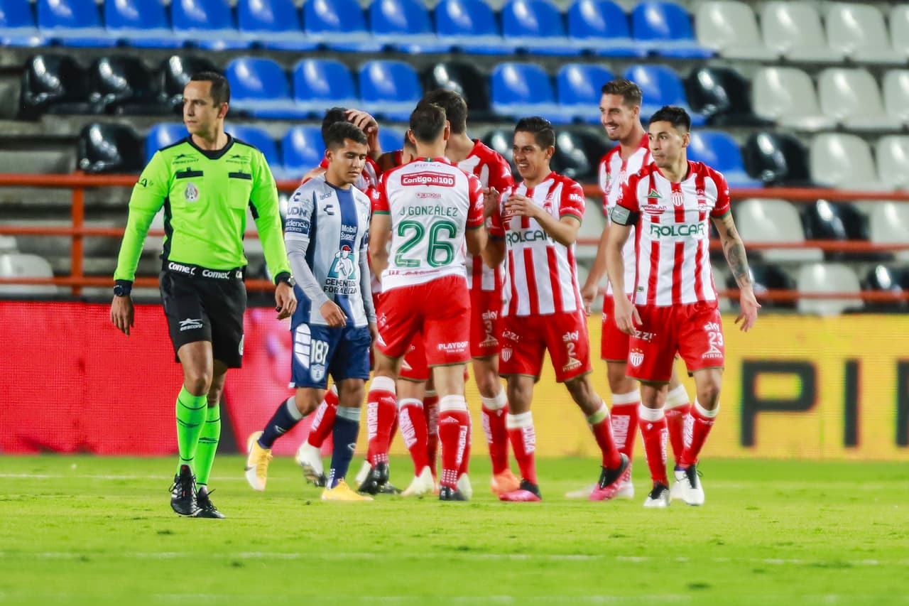 Necaxa le arrebató el resultado a Pachuca de último minuto | David Cabrera marcó el gol del agónico triunfo en tiempo de compensación; ambos estarán en la fiesta grande.