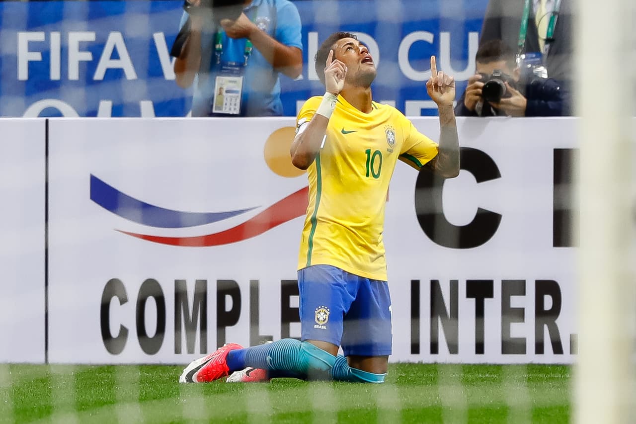 Neymar sabe que su mayor sueño es ser campeón del mundo con Brasil y por eso no quiere arriesgarse con una lesión que de empeorar lo podría dejar por fuera del sueño mundialista.