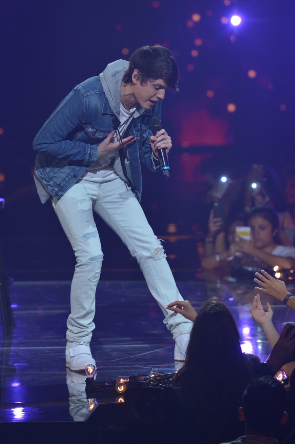 Una noche llena de emociones y muchos nervios. Los doce chicos dieron lo mejor de sí en esta primera gala en directo. Dinos cuál es tu favorito.