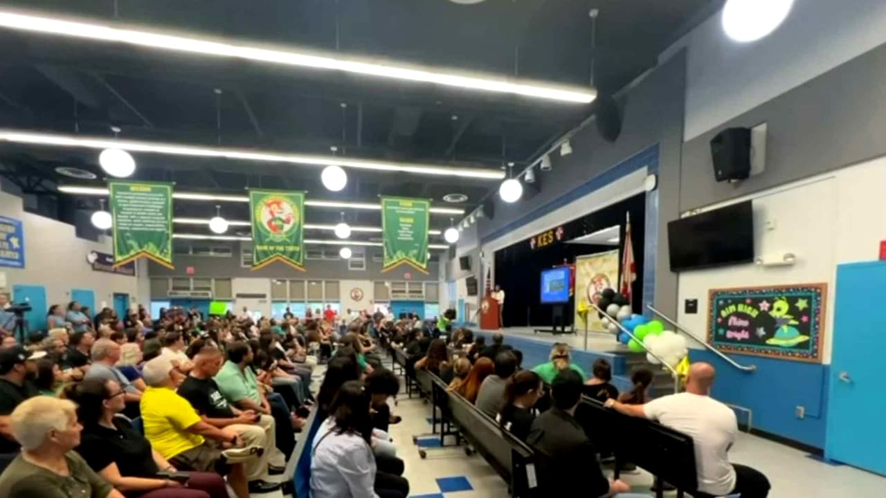 Escuelas públicas de Miami-Dade en proceso de revisión no serán cerradas por al menos 2 años