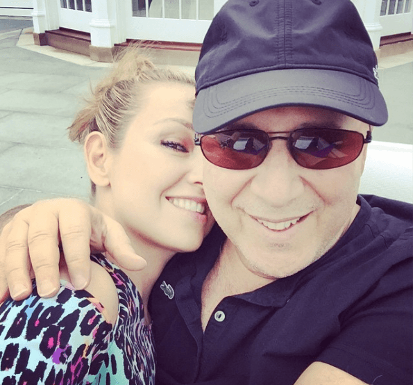 Y eso incluye los momentos en que Thalía y su esposo, Tommy Mottola, trabajan juntos.