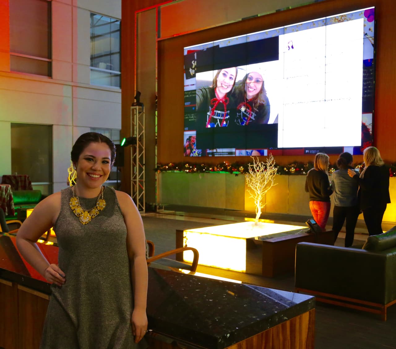 ¡Univision 34, K-LOVE, Más Variedad y LA 101.9 se unieron para celebrar un año más de ser la cadena #1 para todos nuestros hispanohablantes en Los Angeles!