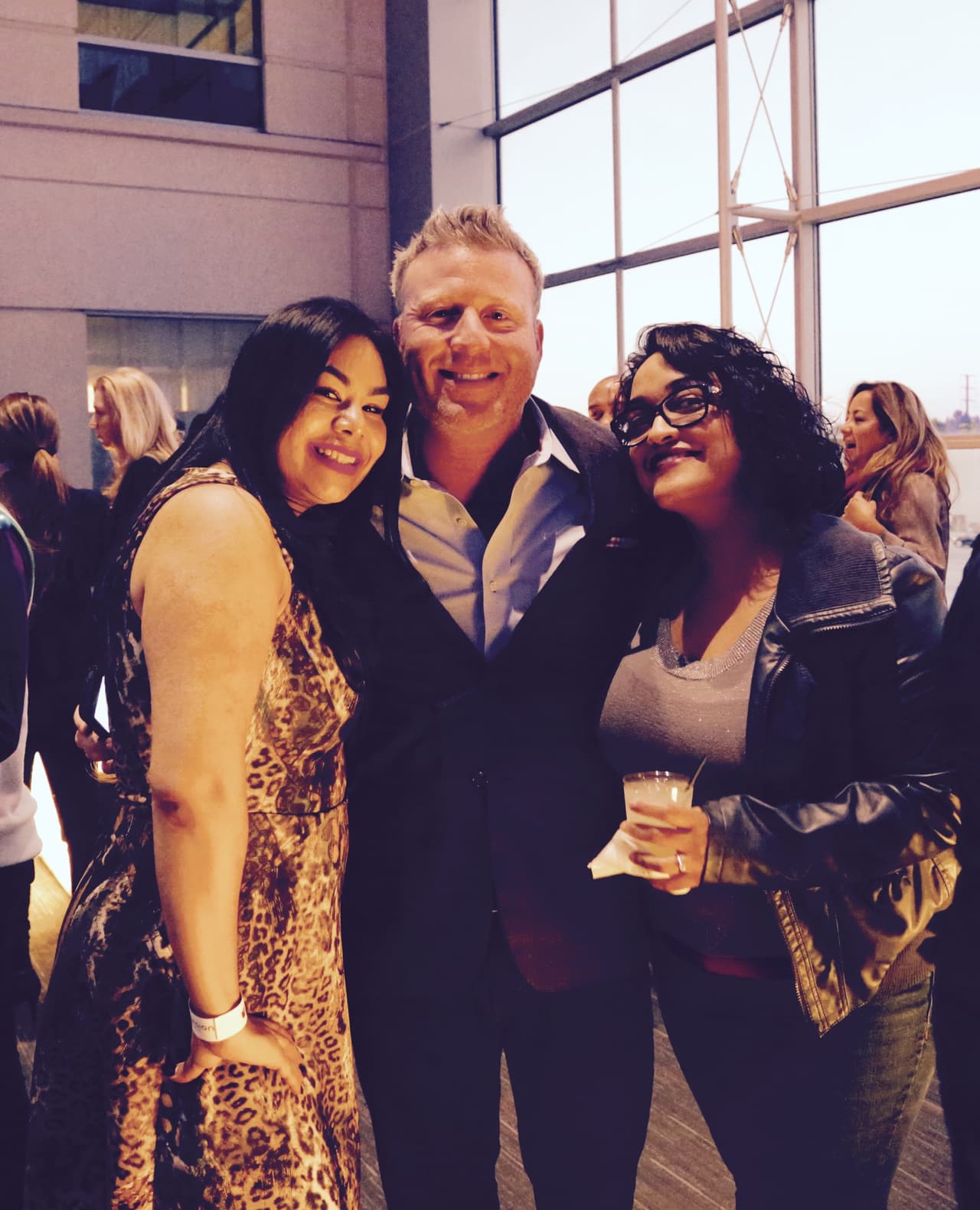 ¡Univision 34, K-LOVE, Más Variedad y LA 101.9 se unieron para celebrar un año más de ser la cadena #1 para todos nuestros hispanohablantes en Los Angeles!