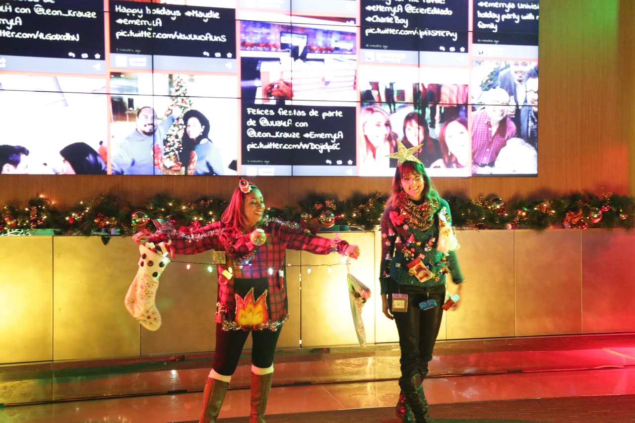 ¡Univision 34, K-LOVE, Más Variedad y LA 101.9 se unieron para celebrar un año más de ser la cadena #1 para todos nuestros hispanohablantes en Los Angeles!