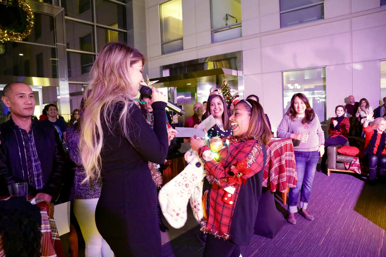 ¡Univision 34, K-LOVE, Más Variedad y LA 101.9 se unieron para celebrar un año más de ser la cadena #1 para todos nuestros hispanohablantes en Los Angeles!