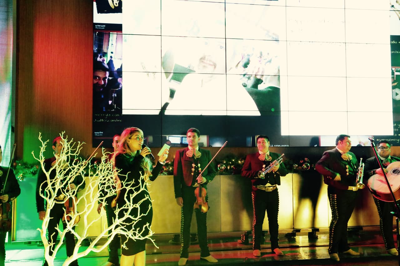 ¡Univision 34, K-LOVE, Más Variedad y LA 101.9 se unieron para celebrar un año más de ser la cadena #1 para todos nuestros hispanohablantes en Los Angeles!