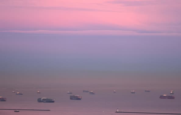 El presidente Joe Biden planea discutir el acuerdo durante un discurso más tarde el miércoles sobre los problemas de la cadena de suministro que han obstaculizado la recuperación económica de la pandemia de coronavirus.