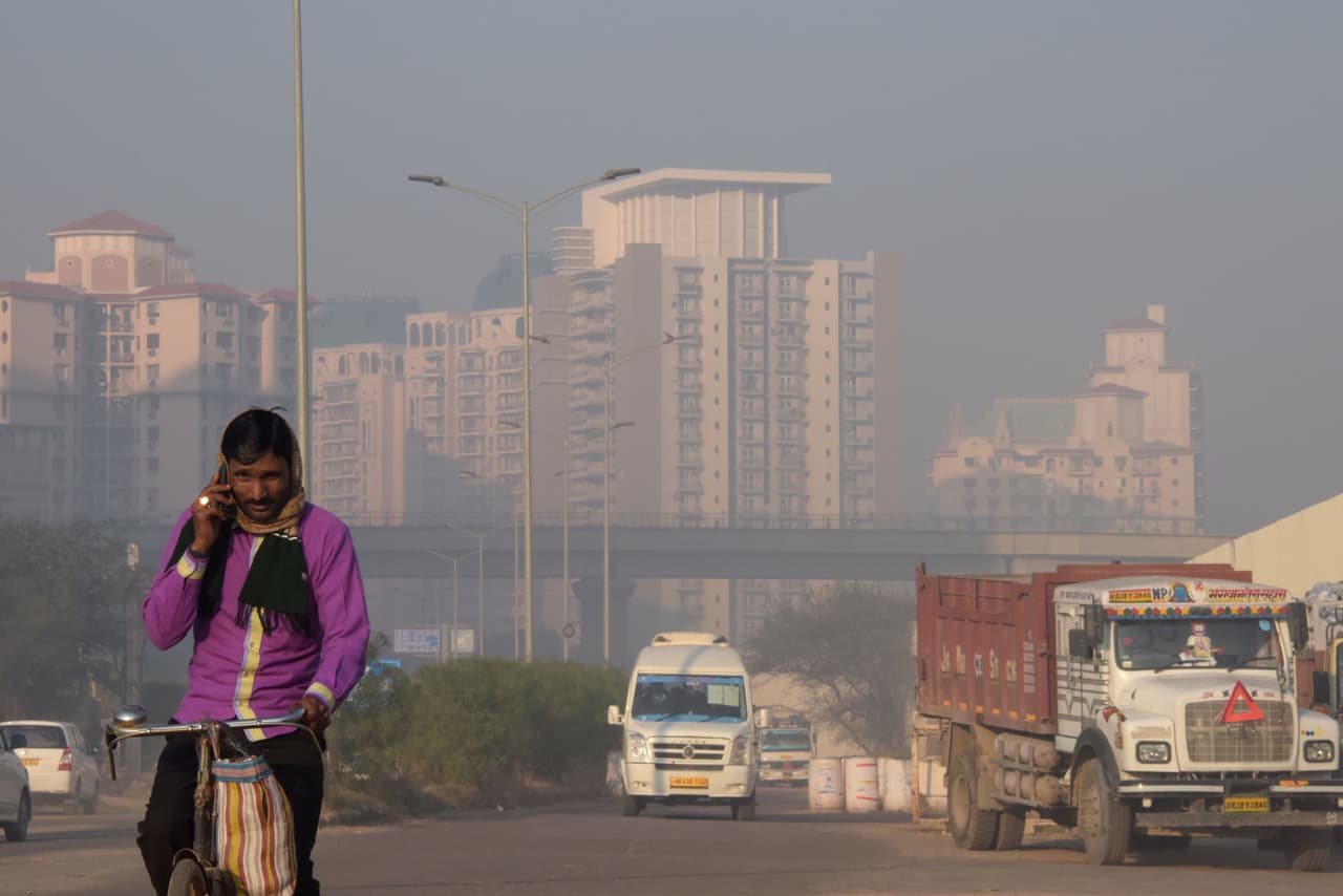 <b>Puesto 10: Gurgaon, India. </b>902,000 habitantes. Contaminación media anual por combustión: 119.6 microgramos por metro cúbico.