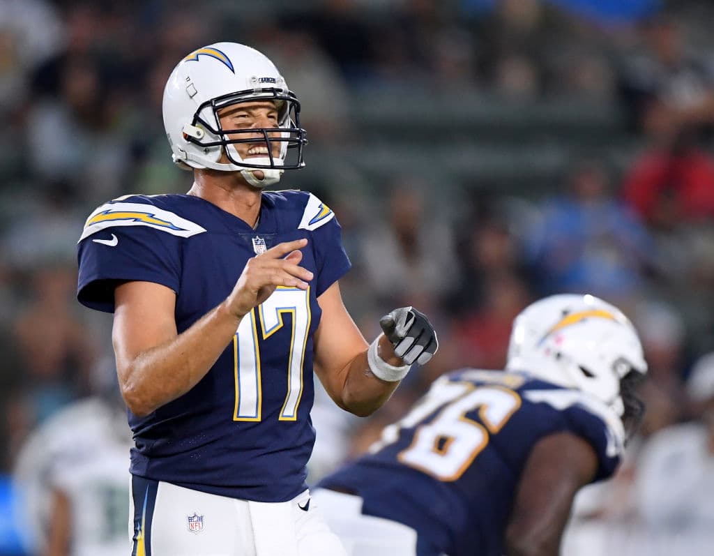 1) 
<b>Los Angeles Chargers</b>. Con Denver, Oakland y Kansas City en la incertidumbre, LA es el único equipo del Oeste de la AFC con reales garantías de progreso, partiendo con Philip Rivers, su quarterback.