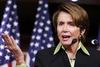 Pelosi se suma a la lista de quienes le piden a Obama que pare las deportaciones
