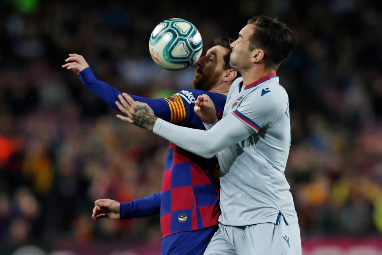 El Barcelona venció al Levante 2-1 con doblete de Ansu Fati, que consiguió un nuevo récord: el jugador más joven en marcar dos goles en los 91 años de La Liga. El Barça llegó a 46 puntos y sigue debajo del Real Madrid.