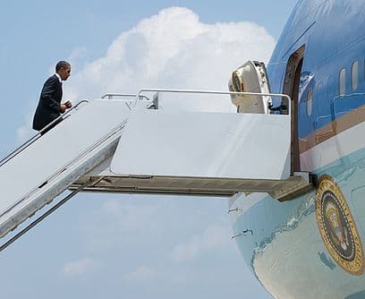 No fue la última. El viernes 4 de junio Obama estuvo en Luisiana donde conoció en el terreno los trabajos de frenado del vertido y las tareas de limpieza del Golfo de México. Cinco días más tarde, científicos advirtieron que las manchas de petróleo son inmensas, que algunas incluso están en el fondo marino y que la recuperación demorará años. El desastre es tal que el Presidente volverá a la zona las veces que sea necesaria.