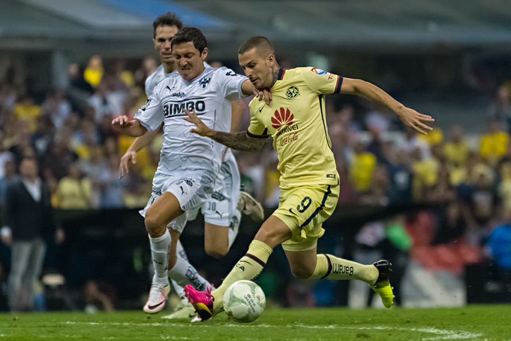 Benedetto es ampliamente conocido y recordado por parte de la afición de las Águilas del América, pues con el club de la Ciudad de México ganó dos títulos de la Concacaf Champions League y militó de 2015 a 2016 con los azulcremas.