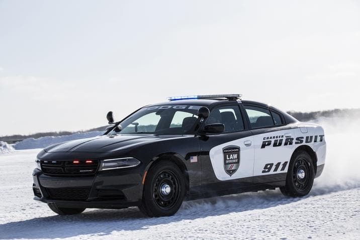 Las 580 unidades del Dodge Charger Pursuit 2016 serán entregadas por FCA a la California Highway Patrol en los próximos 2 años, aunque la mayor parte de las unidades se entregarán en 2017.