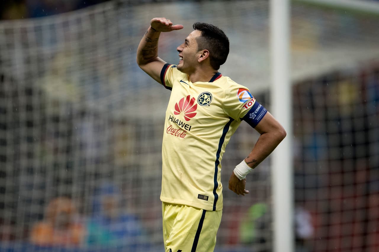 Sambueza conquistó el Clausura 2013 y el Apertura 204 con América, así como dos Ligas de Campeones de Concacaf.