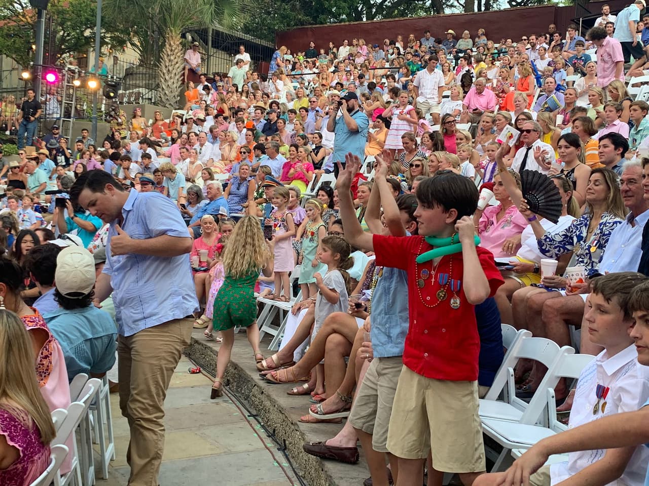 Esto coincidió con la restauración de la curva del río San Antonio, y los Cavaliers de Texas decidieron traer esta experiencia única a nuestra ciudad.