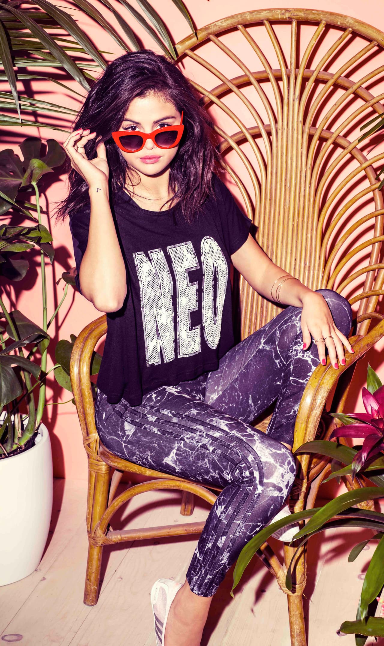 Su rostro refleja frescura y belleza.