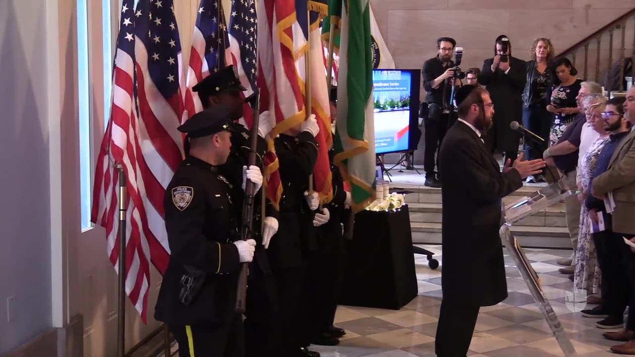 Conmemoran a rescatistas del 9/11 y los vagones del subway están cada vez más sucios