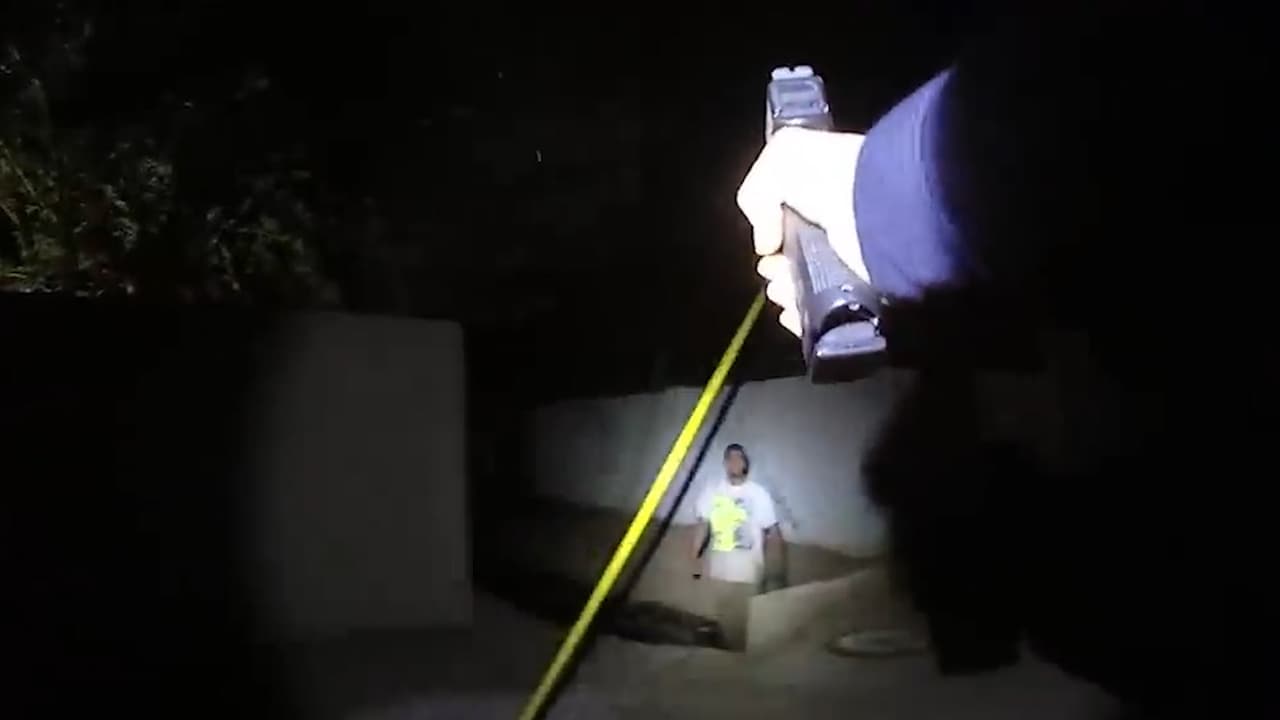 Policía de Phoenix abre fuego contra un hombre que se negó a soltar un cuchillo